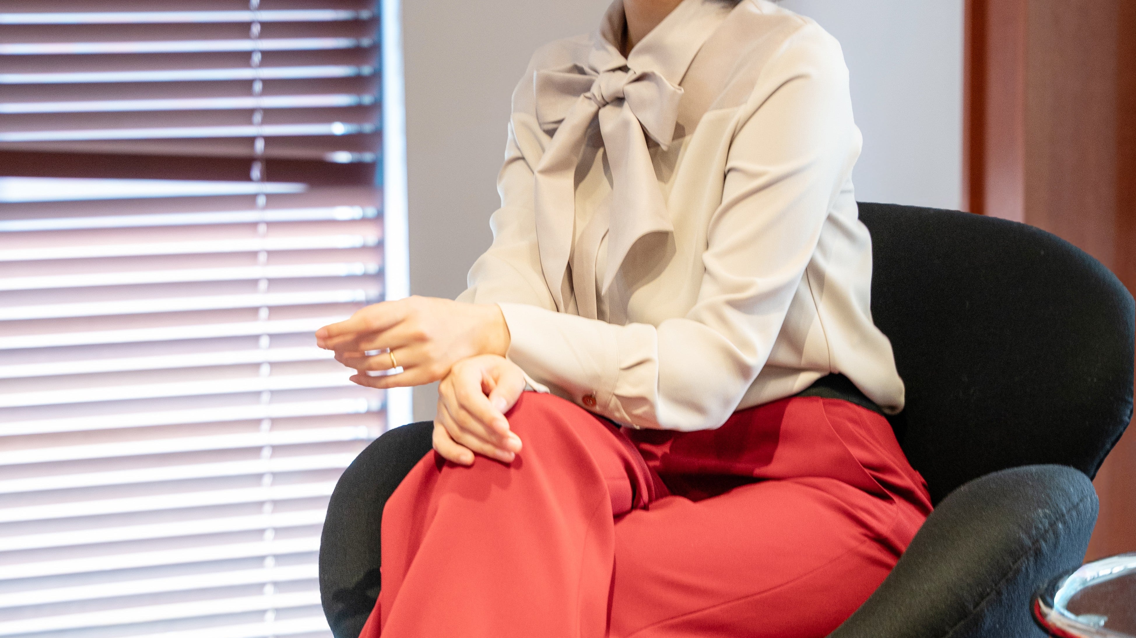 季節をまたいで楽しめる秋服の取り入れ方3選