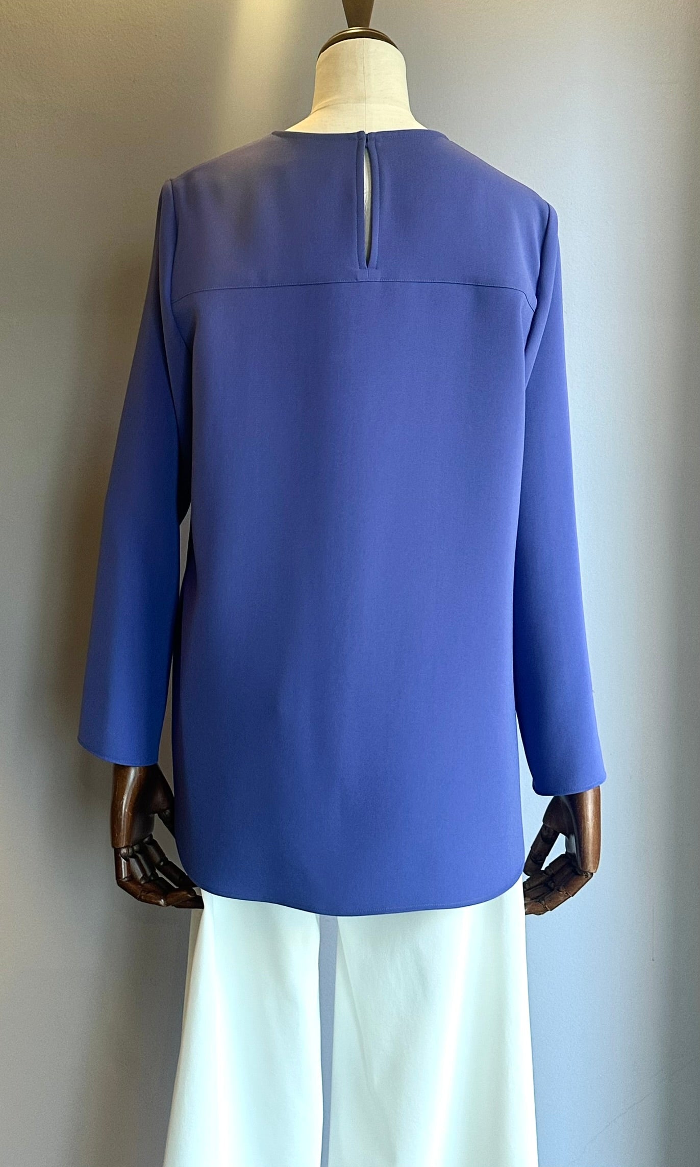 超美品　日本製　Mfil エムフィル　ダブルクロス　リボントップス　ブルー　38 SHIRT / BLOUSE – M・fil 公式オンラインショップ