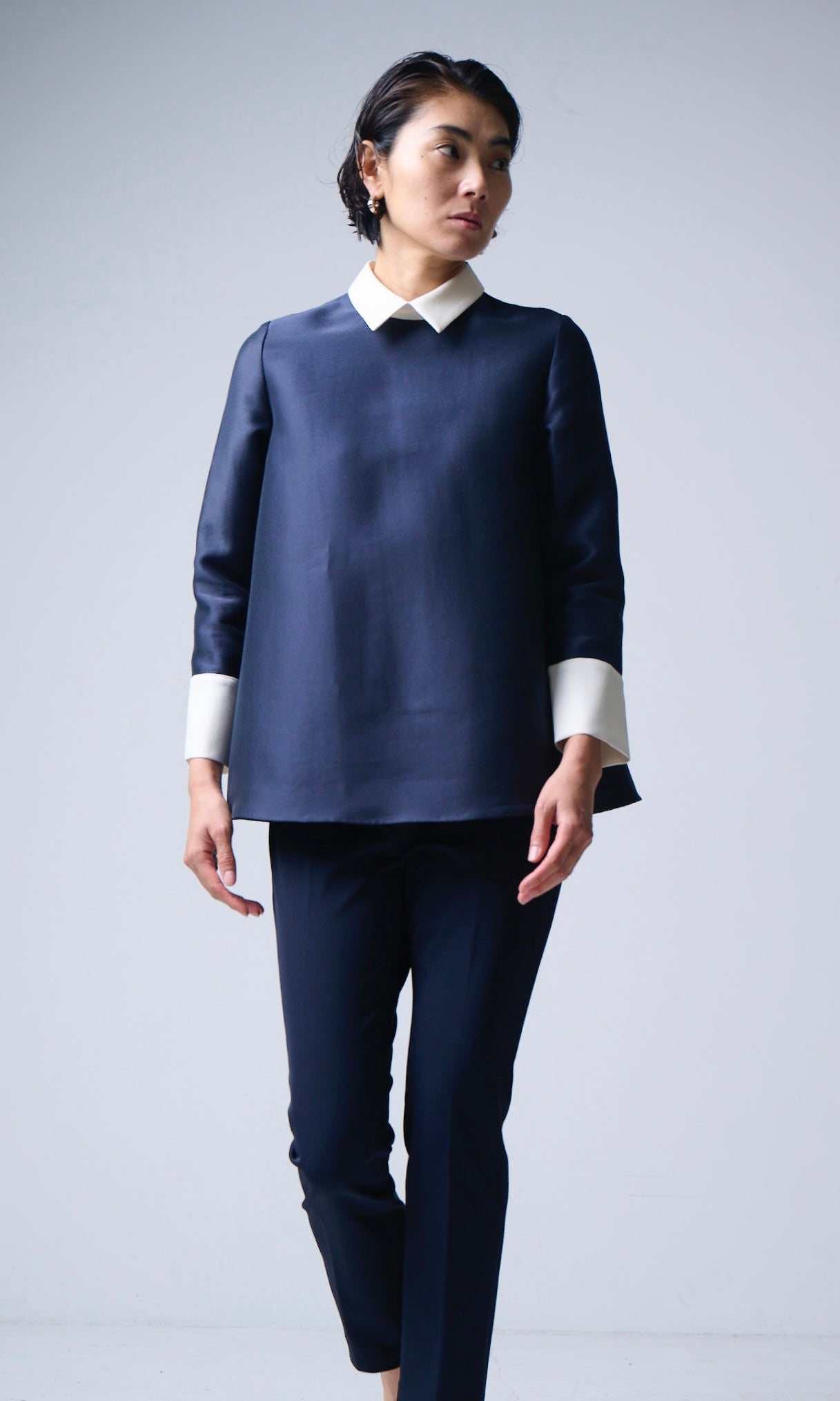 シルキーWクロス バイカラーブラウス – M・fil 公式オンライン